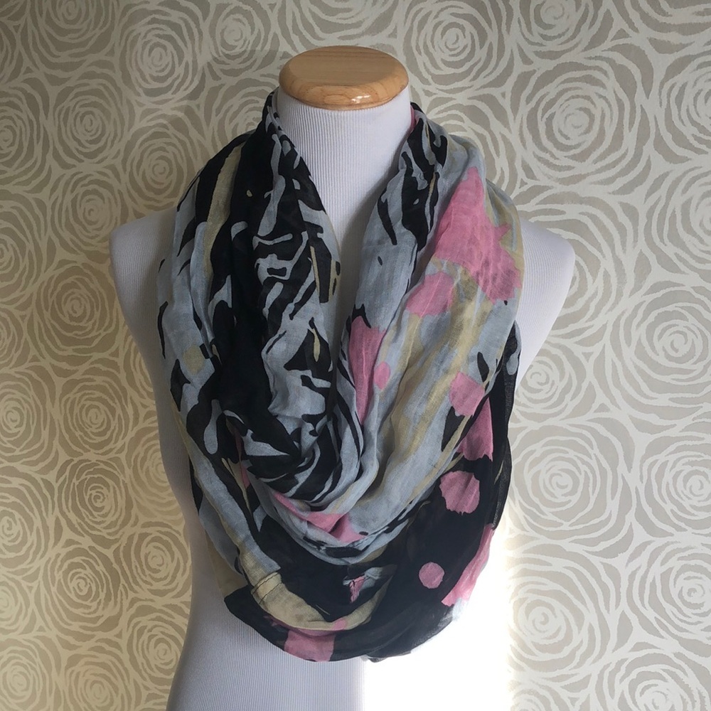 MIR Abstract Print Modal + Cashmere Infiniti Scarf